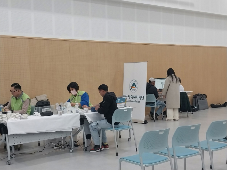 6-1 포천시, 서울아산병원과 외국인주민 대상 무료 의료봉사 실시1.jpg