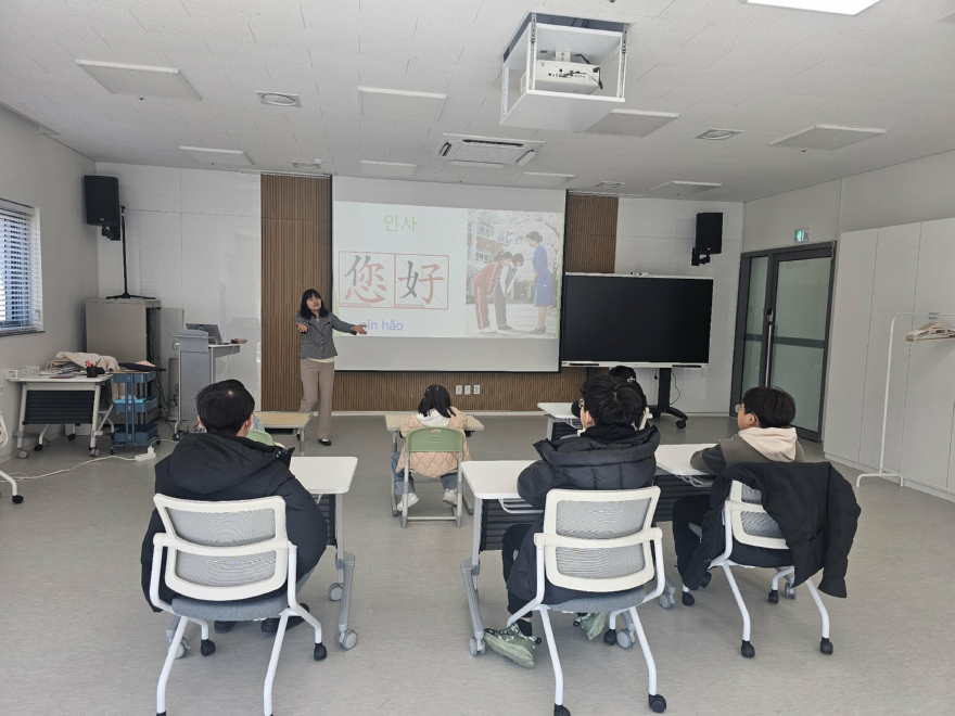 3-1 더 큰 행복 포천시가족센터, 이중언어 교육지원사업 ‘이중언어 교실’ 운영(중국어교실).jpg