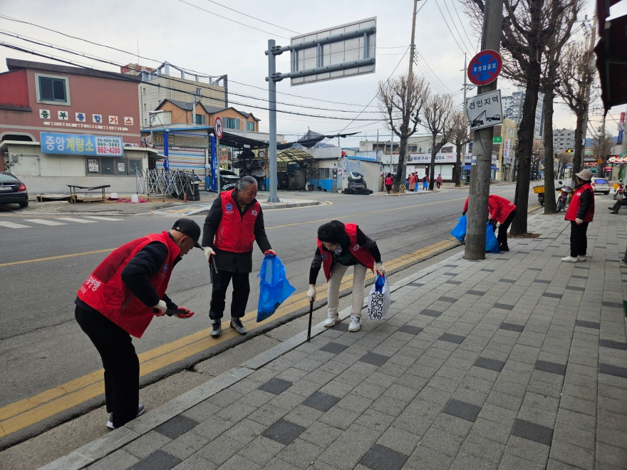 [크기변환]7. 생연2동 한국자유총연맹 주관, 환경정화활동 실시.jpg
