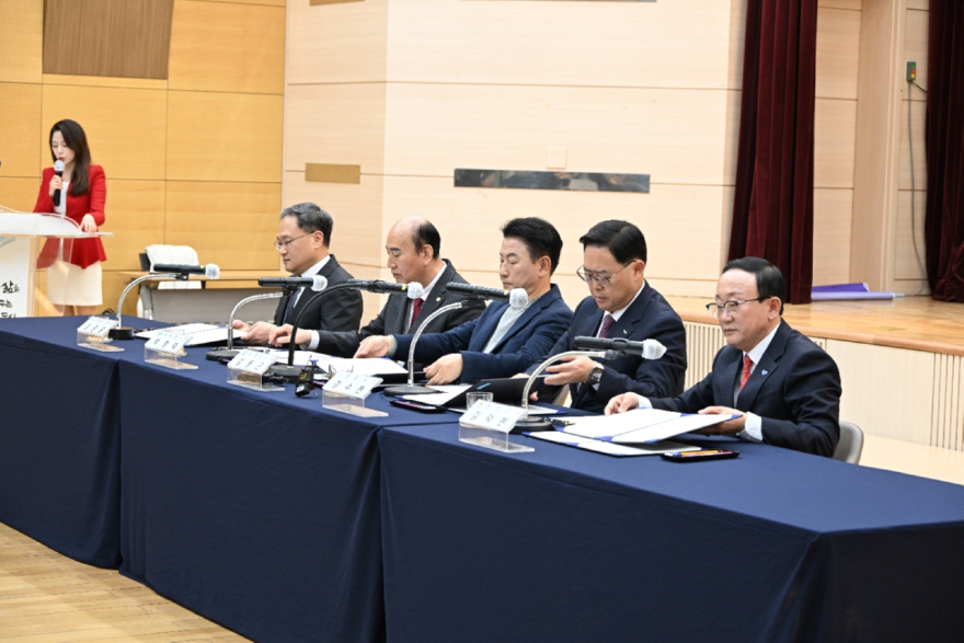 ★동두천시, 경기북부 5개 시·군 공동선언… 경마장 이전·방산클러스터 유치 협력(4).jpg