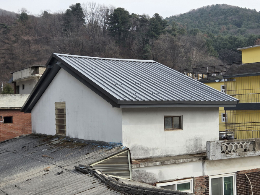 11-3 내촌면 지역사회보장협의체, 저소득 가구 주거환경개선사업 실시3.jpg