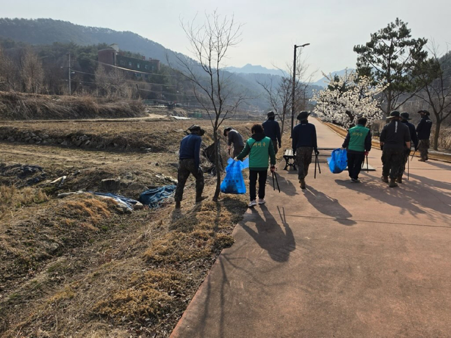 9-2 포천시 일동면, 민관군이 함께하는 국토대청소 실시2.jpg