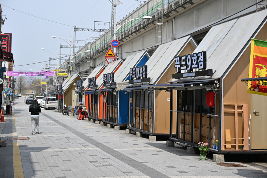 1. 동두천시 보산동 관광특구 월드푸드·뮤직센터 현장 점검(2).jpg