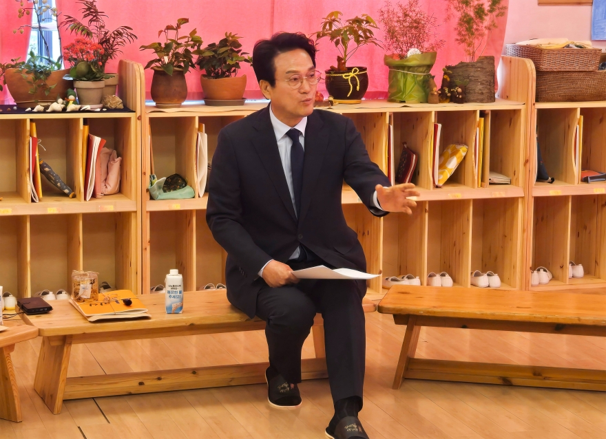 [크기변환]안민석캠프_청계자유발도르프학교_대안교교육_대안제시(보도사진3)_0406.jpg