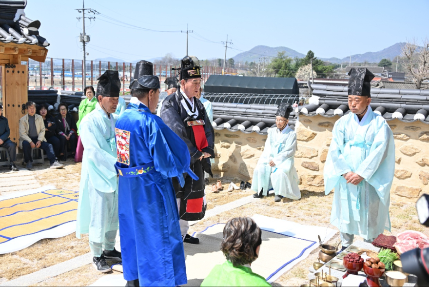 4. 동두천시 향토유적 제9호 ‘삼충단 춘기제향’ 봉행(2).jpg