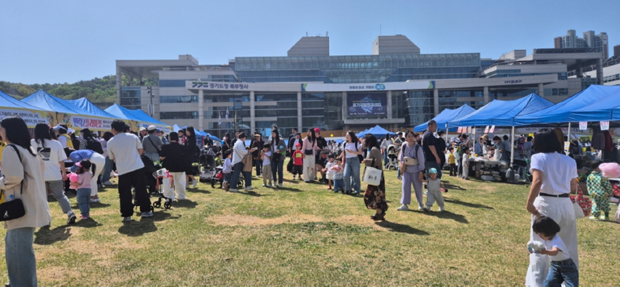 1.여성보육과(2026년+제6회+의정부시어린이집연합회+민관분과+바자회+개최)1.jpg
