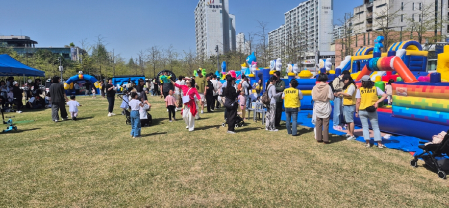 1.여성보육과(2026년+제6회+의정부시어린이집연합회+민관분과+바자회+개최)2.jpg