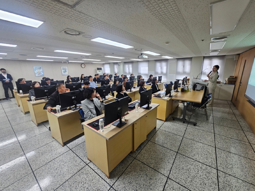 1.AI융합정보과(의정부시,+간부+공무원+AI+활용교육+실시)2.jpg