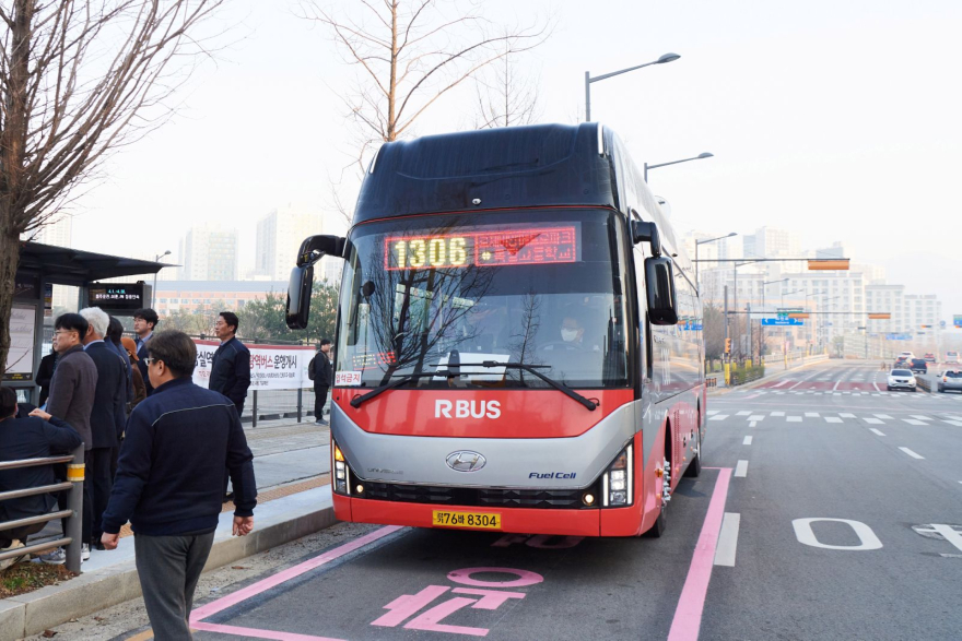 3. 1306번 버스.jpg