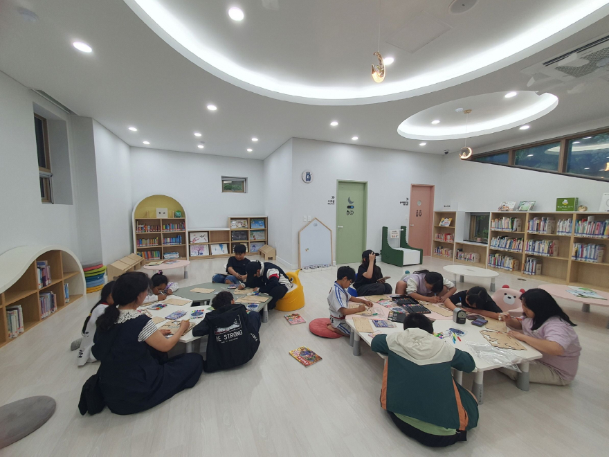 6-2 포천시 소흘도서관, 지역 아동 대상 ‘도서관과 함께 책 읽기’ 운영3.jpg