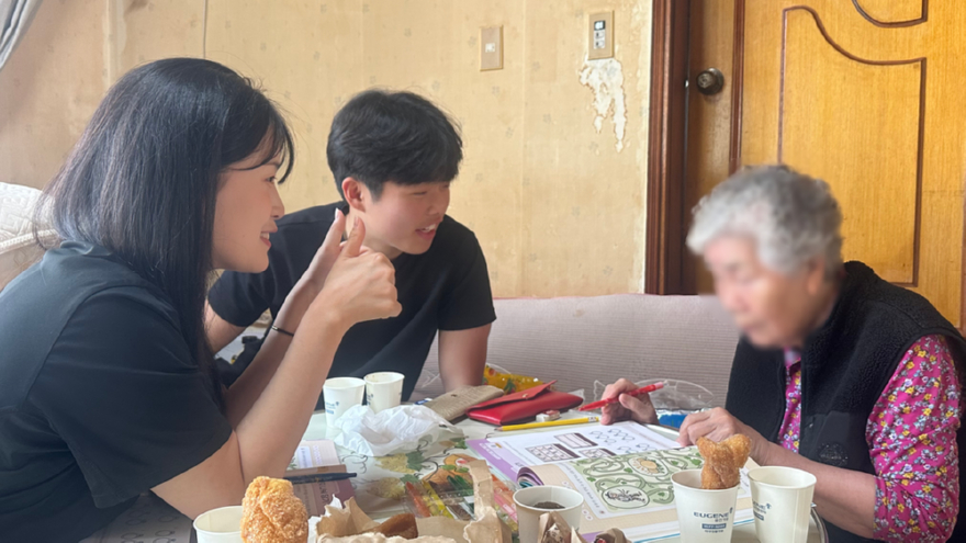 5 포천시종합사회복지관, 청소년봉사단 ‘일동 봉다리’와 찾아가는 글꽃학교 진행.jpg