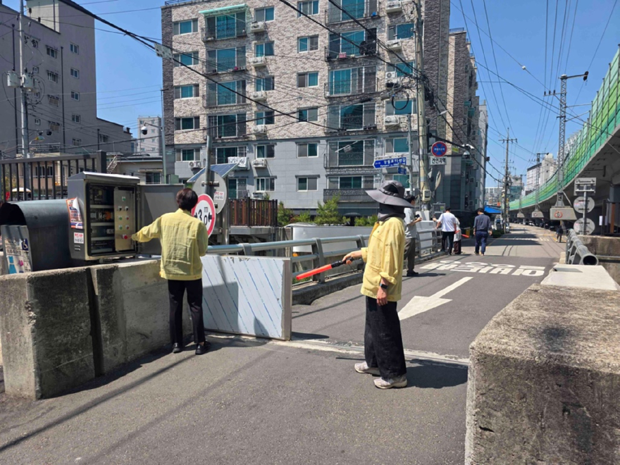2.생태하천과(의정부시,+2026년+풍수해+대비+하천+진출입+차단시설+및+차수판+일제+점검+완료)3.jpg