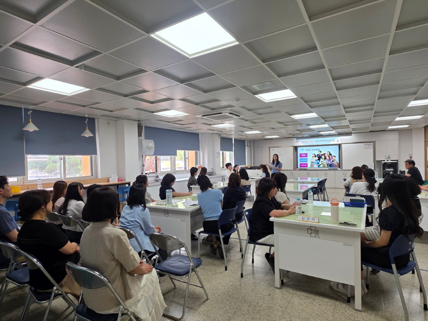 [260618 보도자료] 신동초등학교, 질문하는 학교 수업 공개 및 나눔의 장 열어 (사진2).jpg