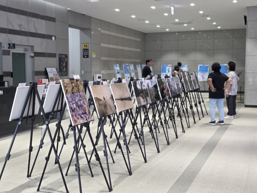 7-2 포천시, 보훈사진 복원 특별전 ‘다시, 그날’ 개최2.jpg