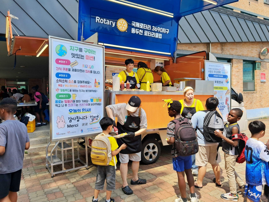 6. 동두천시자원봉사센터, 보산초에서 ‘경기도자원봉사 리빙랩 4.0’추진(2).jpg