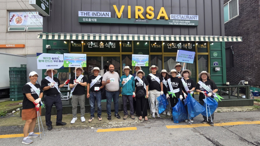 13-3 포천시 소흘읍주민자치회  '깨끗한 송우리  함께 만드는 국제거리' 거리환경개선 캠페인 실시2.jpg