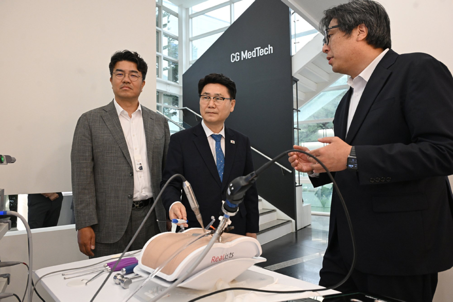 1.기업투자유치과(의정부시,+시지메드텍+신공장+준공…기업과+함께+성장하는+미래산업도시로+도약)3.JPG