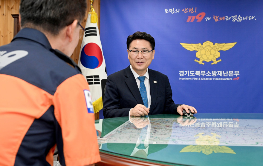 1.자치행정과(김원기+의정부시장,+경기북부소방재난본부‧의정부소방서+방문…재난+안전+협력+강화)3.JPG