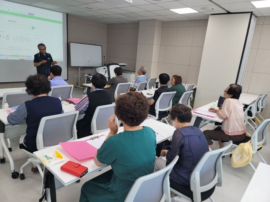 7.21.-양주 덕정 행복마을관리소  '도덕경 편' 인문교양 프로그램 운영1.jpg