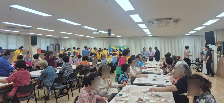 7.22.-새마을지도자 장흥면부녀회, 노인대학 어르신 초청 복놀이 잔치 마련.jpg