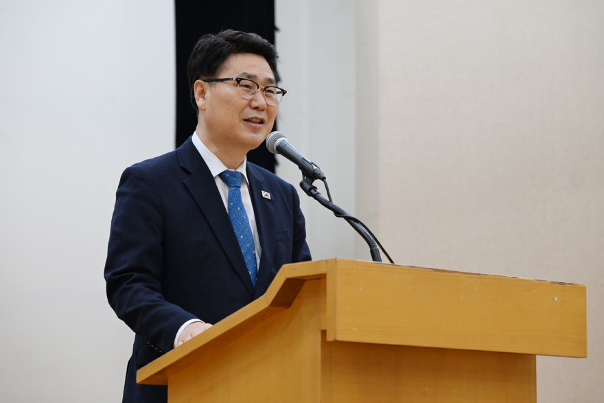2.기업투자유치과(김원기+의정부시장,+기업인+역량강화+교육+참석…'기업+성장의+든든한+동반자+되겠다')2.JPG