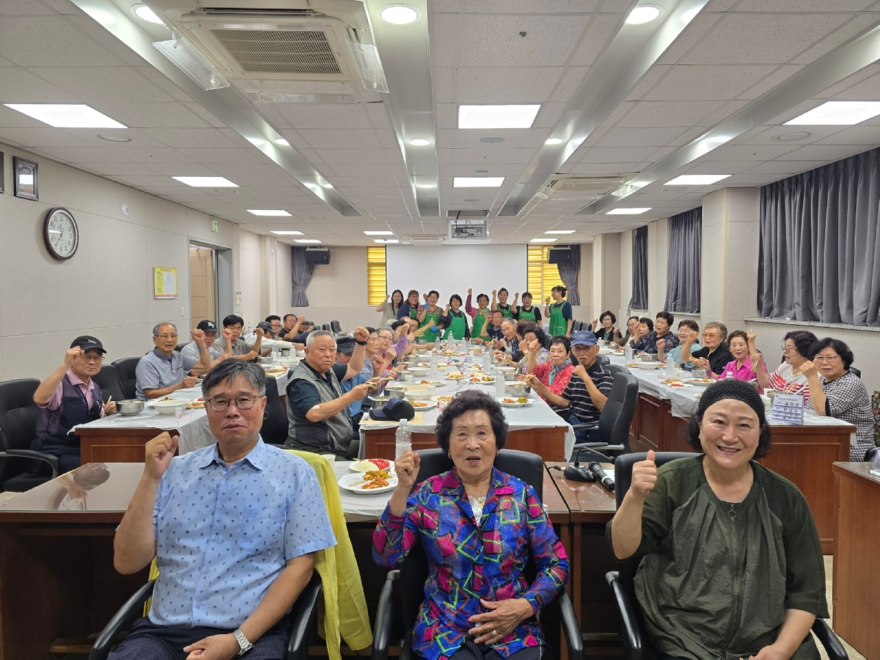 260723 회천2동 부녀회 삼계탕 나눔행사1.jpg