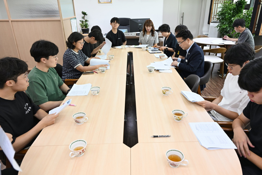1.교육청소년과(김원기+의정부시장,+고등학생들의+7가지+정책+제안에+귀+기울이다)2.JPG