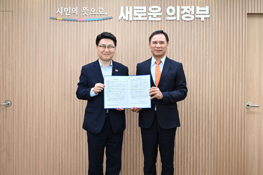 1.기업투자유치과(김원기+의정부시장,+민선+9기+첫+외투기업+면담…글로벌+기업+유치+세일즈+시동)2.jpg