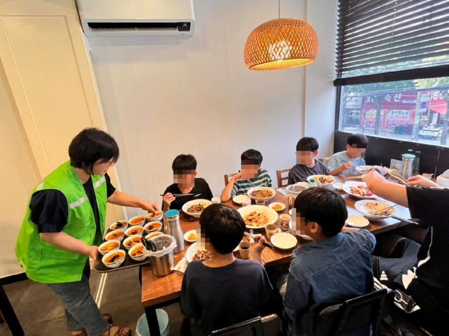 13.호원1동(호원1동+지사협,+‘도담도담+사랑나눔’으로+아동들에게+온정+전해)2.jpg