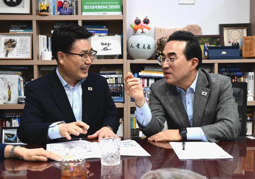 1.철도교통과(김원기+의정부시장,+국토부.대광위+이어+기획예산처까지…‘8호선+연장’+지원+총력)1.jpg
