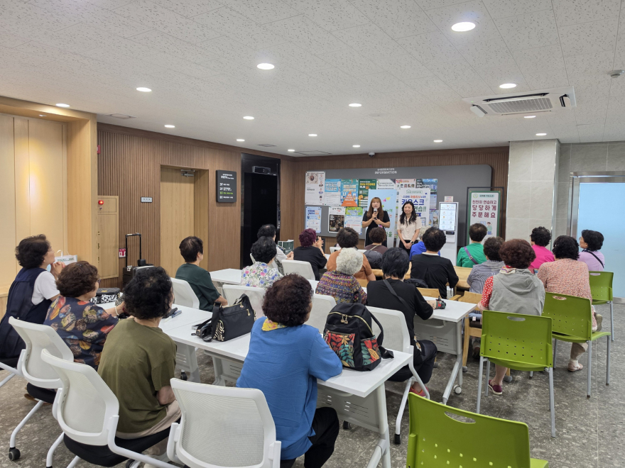 11. 송내동, 교육용 키오스크 활용 디지털 체험교육 실시(1).jpg