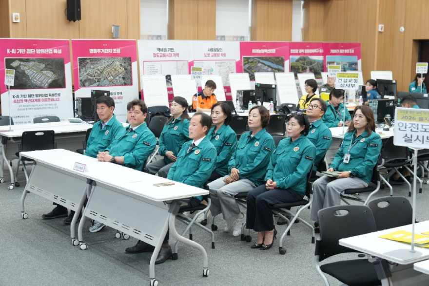 포천시의회, 2026년 을지연습 상황실 찾아 근무자 격려1.jpg