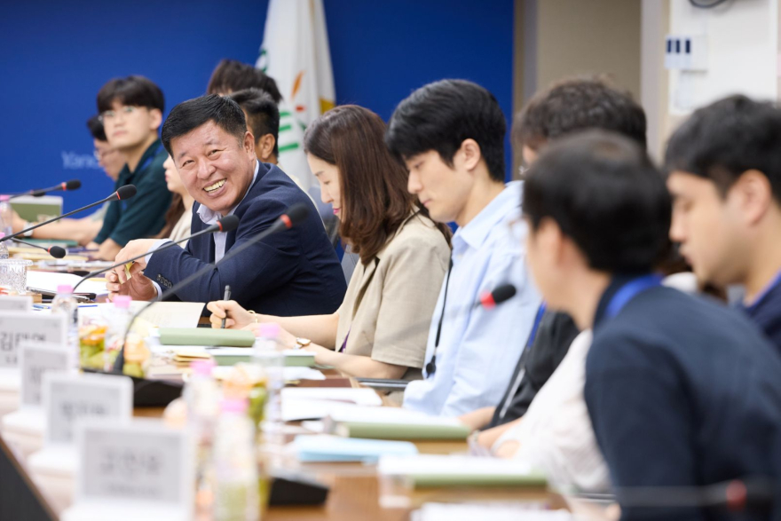8.25.-양주시, ‘민원 담당 직원과의 소통 간담회’ 개최2.jpg