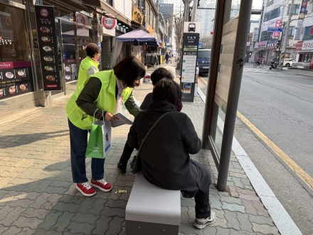 의정부 가능동, 가능역 일대서 ‘복지 사각지대 발굴’ 거리 캠페인... “숨은 이웃 찾기” 총력