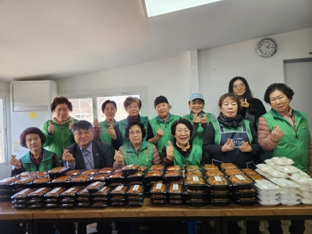 동두천시 생연1동 새마을부녀회, ‘정성 가득’ 5첩 반찬으로 이웃 사랑 실천