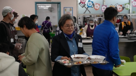 동두천시, 민관 협력 ‘사랑의 자장면’ 나눔... 소외계층 온기 전달