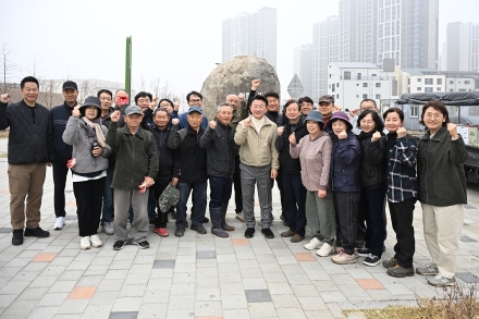 [기자수첩] 200그루가 심은 것