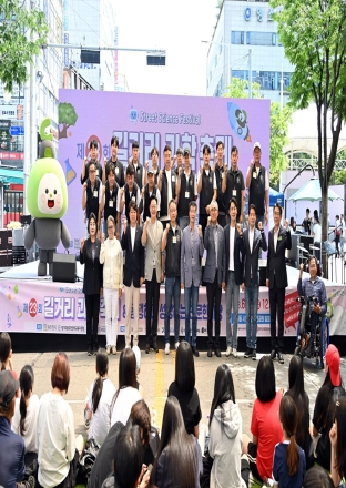 [동두천시 청소년 과학축제] 23회 맞은 ‘길거리 과학축제’, 4차 산업 체험에 청소년 1천여 명 몰려