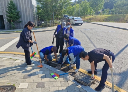 의정부시 고산동, 집중호우 대비 빗물받이 정비 및 환경정화 실시