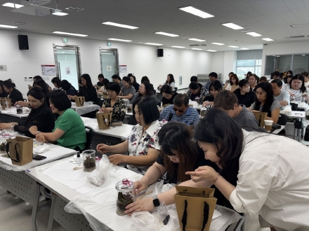 [메트로 칼럼] 돌봄을 돌보는 도시여야 한다
